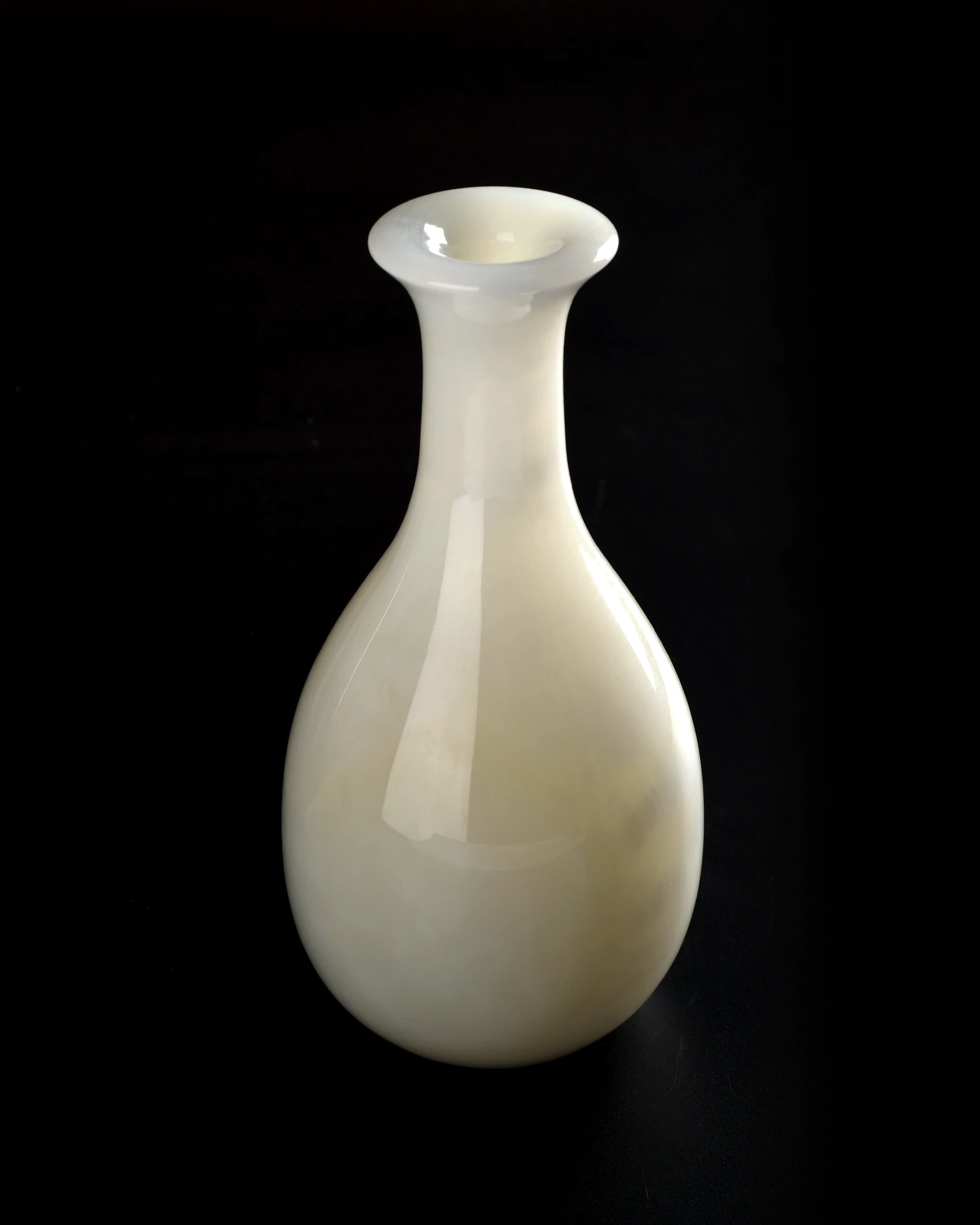 Classic onyx vase with white and translucent layered texture