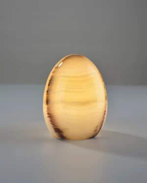 Egg-Shaped Onyx Table Lamp – Illuminated Stone Light with Natural Veining