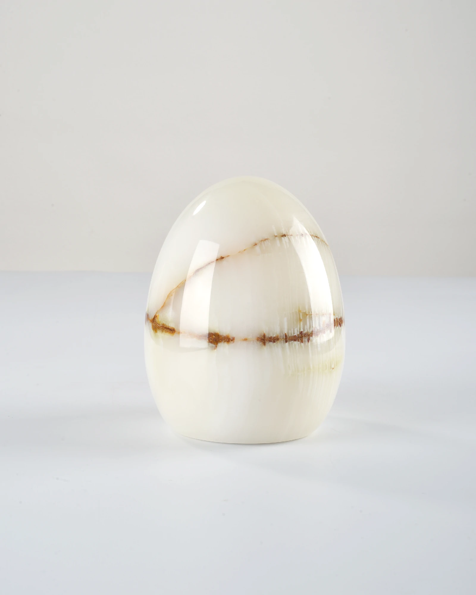 Elegant Egg-Shaped Onyx Table Lamp – Smooth Stone Finish
