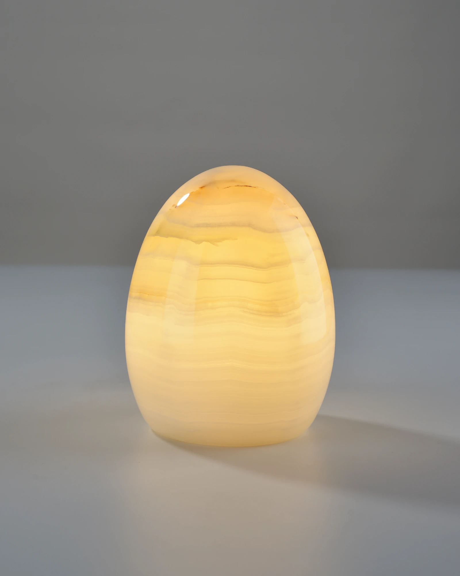 Egg-Shaped Onyx Lamp – Glowing Stone Lighting with Unique Patterns