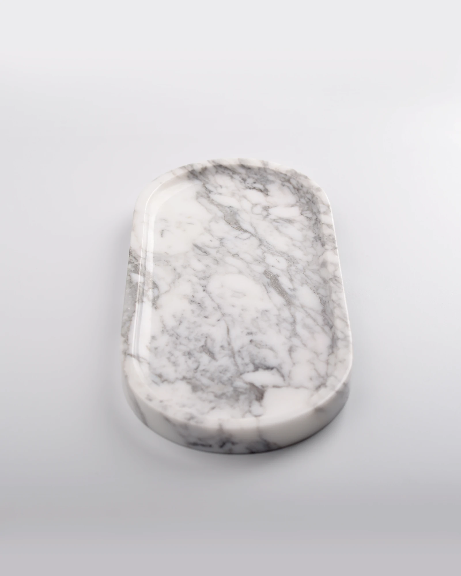 Oval White with Grey Veins Marble Tray, light-reflective polished finish
