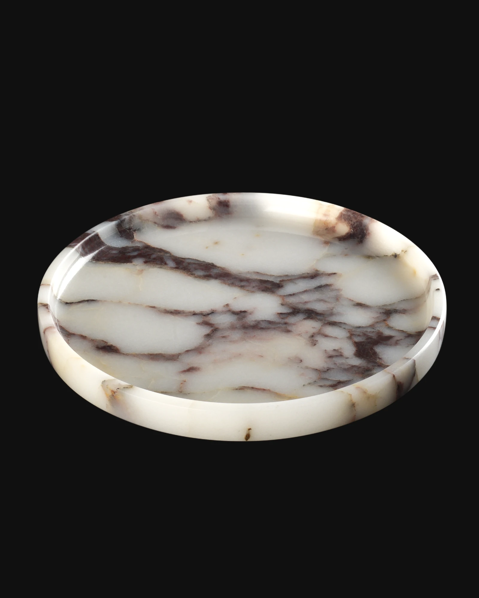 Natural light-finished round Calacatta marble tray, 22cm diameter with subtle veining