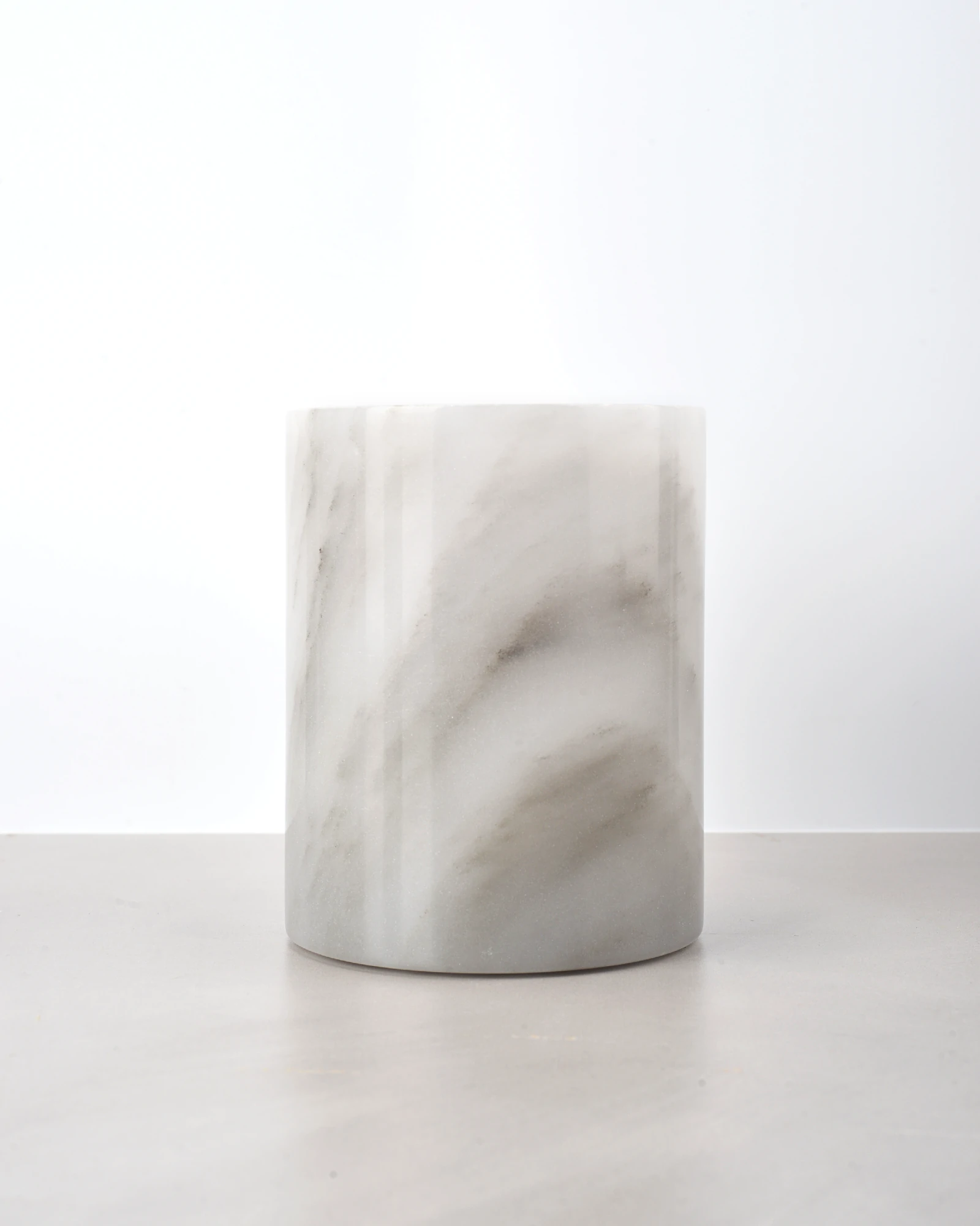 Grey onyx pen holder with black veining resembling ink wash painting